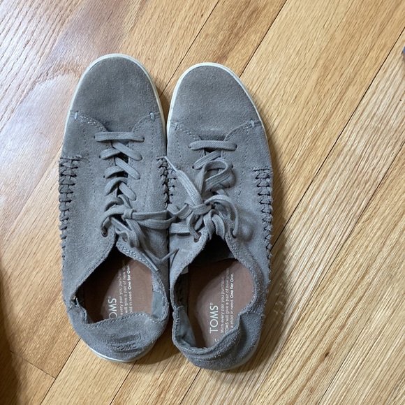 Toms Shoes Suede Toms Tennis Shoes Size Poshmark